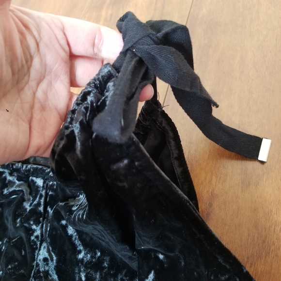 Hot as Hell One Tie Shoulder Velvet Bodysuit NWT - Picture 6 of 8